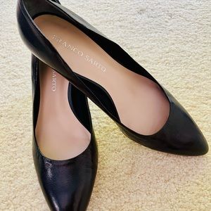 Franco Sarto Bellini Pump EUC 8.5
Pointy toe classic pump with 3'inch thin